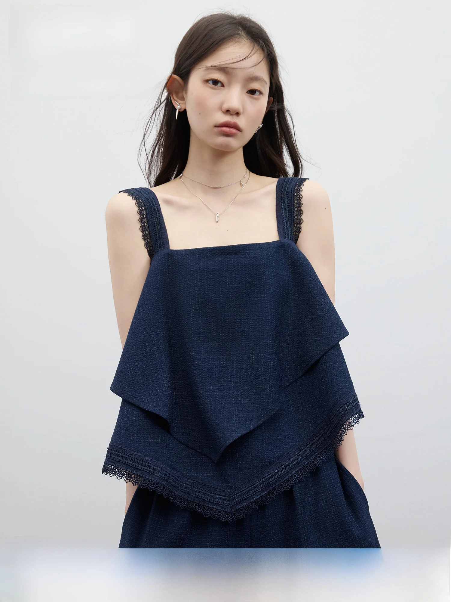FusseD 25SS Blue Eden Heavyweight Lace Panelled Prussian Blue Linen-Like Holiday Set Women's Faion Spring Summer Outfit
FusseD 25SS Blue Eden Heavyweight Lace Panelled Prussian Blue Linen-Like Holiday Set Women's Faion Spring Summer Outfit