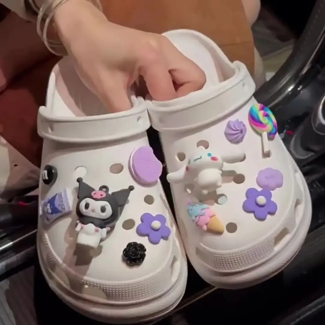 MINISO Cartoon Little fox Disney series Shoe charms DIY 3D stere Shoe Flower Decorative Buckles Detachable Children gift 
MINISO Cartoon Little fox Disney series Shoe charms DIY 3D stere Shoe Flower Decorative Buckles Detachable Children gift