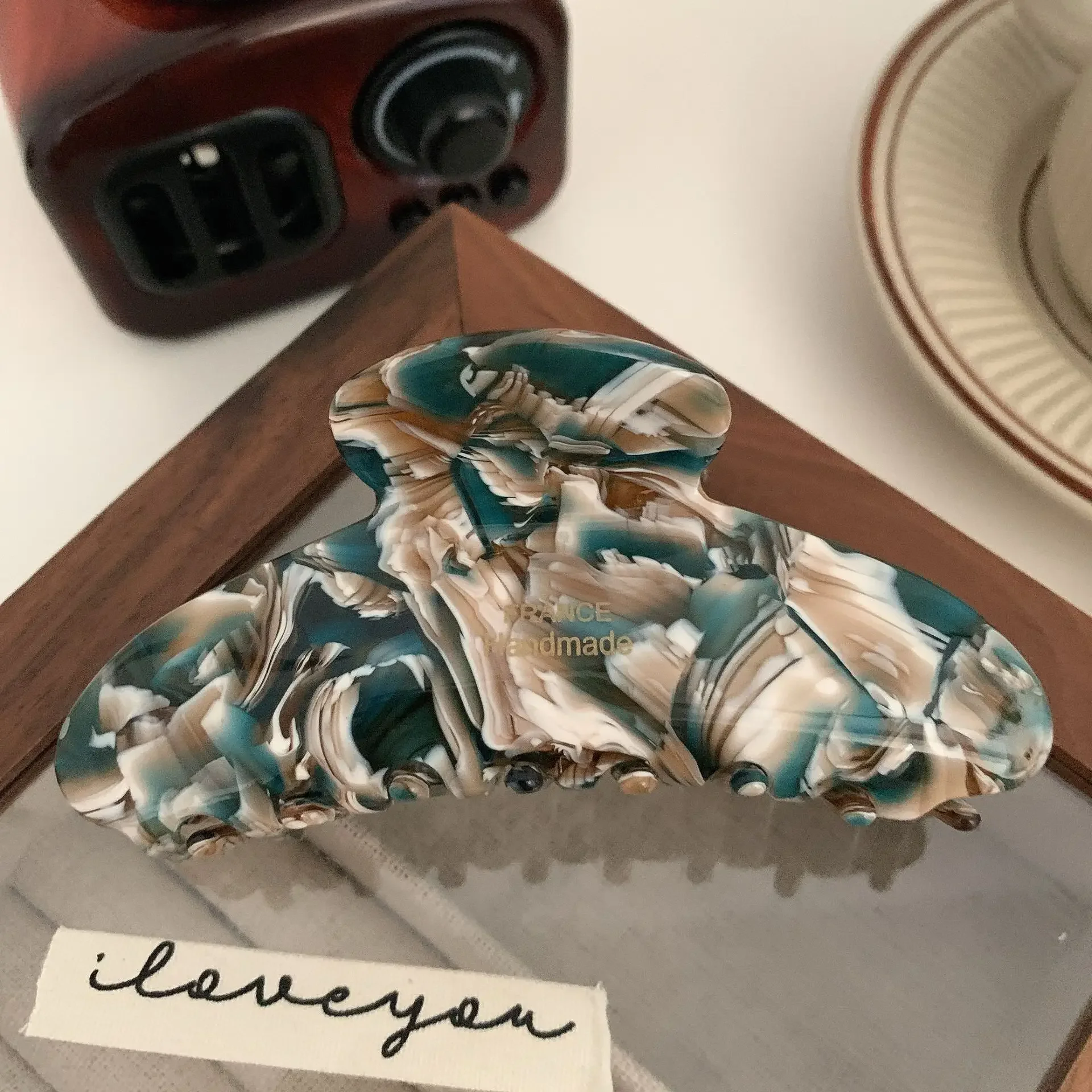 Large Polka Dot Hair Clip Women's Hair Accessory French Floral Hair Clip Elegant Caramel Shark Clip
Large Polka Dot Hair Clip Women's Hair Accessory French Floral Hair Clip Elegant Caramel Shark Clip