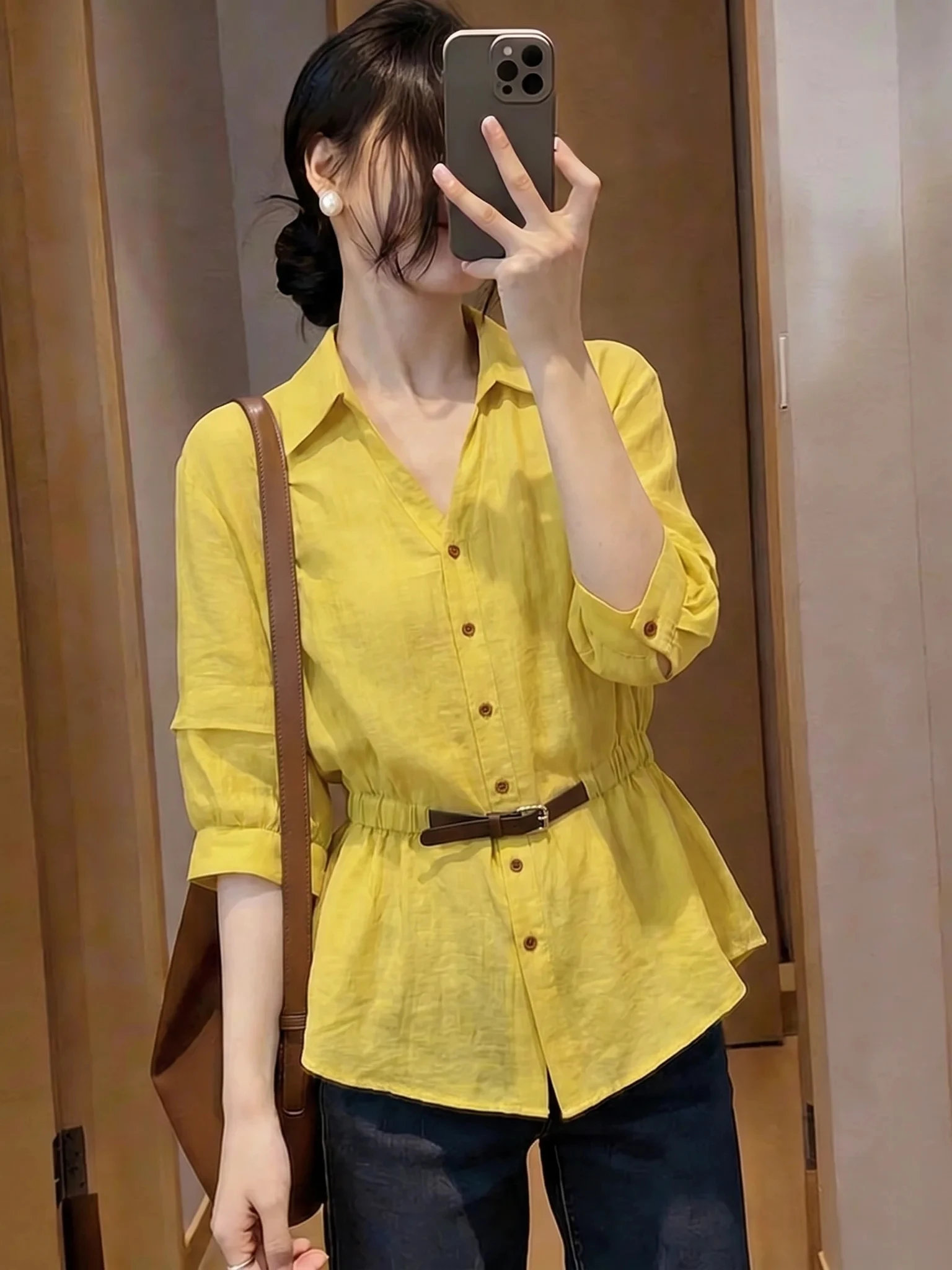 Dopamine Yellow V-Neck Short Sleeve Shirt Women's Loose Fit Mid-Length Waist-Cinching Top Korean Style Summer New Arrival plu...
Dopamine Yellow V-Neck Short Sleeve Shirt Women's Loose Fit Mid-Length Waist-Cinching Top Korean Style Summer New Arrival plu...