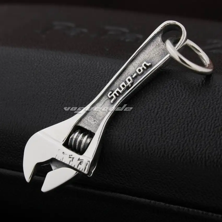 Мужской байкерский кулон в стиле рок-панк из стерлингового серебра 925 пробы с нежным гаечным ключом 8P008
Мужской байкерский кулон в стиле рок-панк из стерлингового серебра 925 пробы с нежным гаечным ключом 8P008