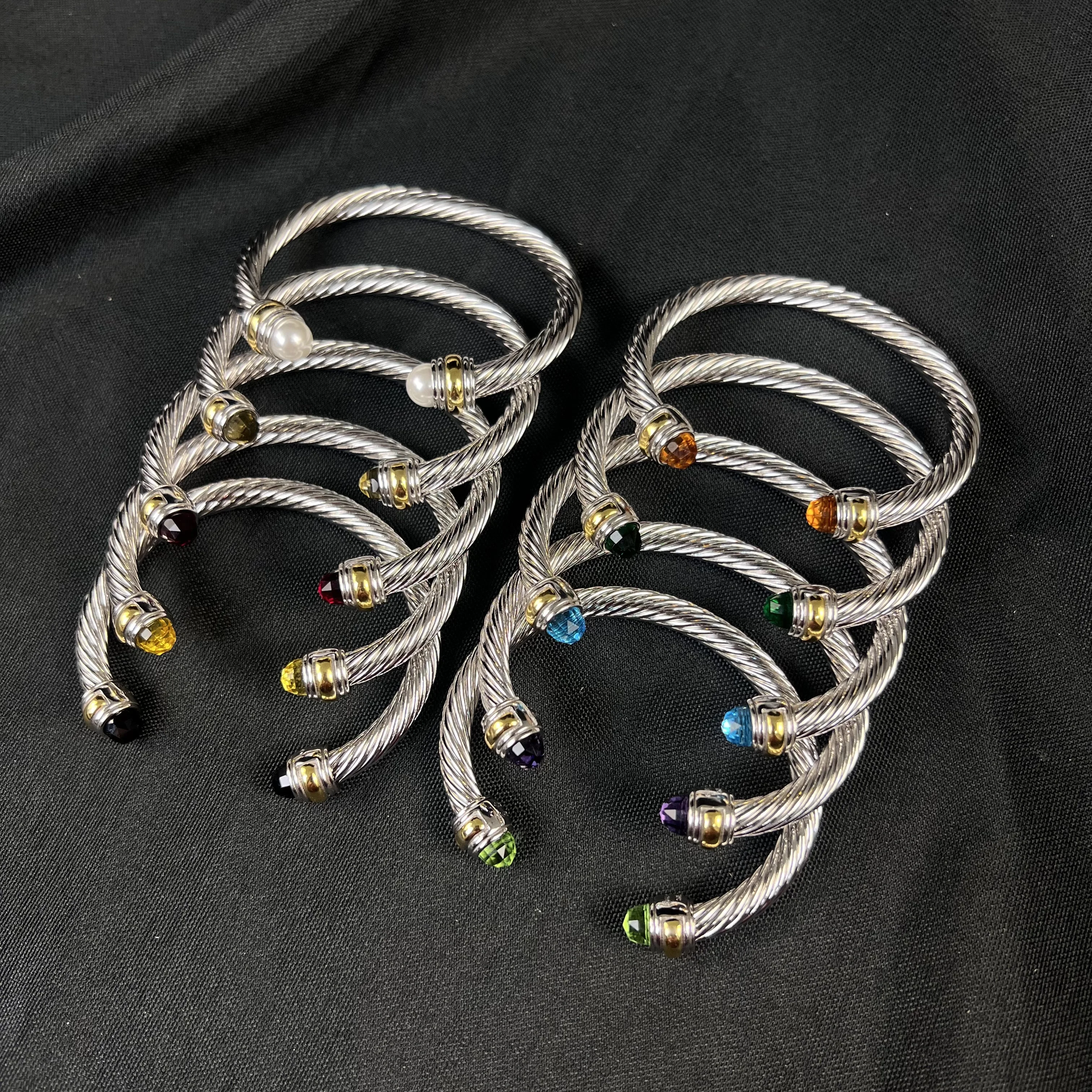 S925 sterling silver 7mm color separation double diamond crystal bracelet neutral fashion trend retro personality luxury jewelry
S925 sterling silver 7mm color separation double diamond crystal bracelet neutral fashion trend retro personality luxury jewelry