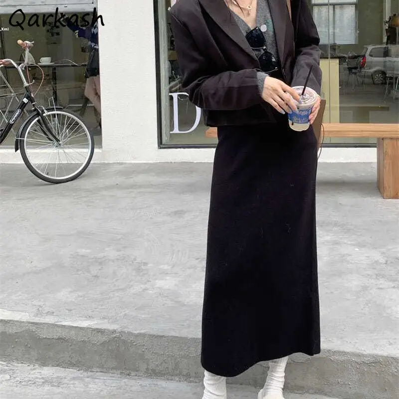 High Waist Loose Solid Color Knitted Midi Skirts Female Fashion Elegant Women's Clothing Vintage Temperament Srteetwear A-line
High Waist Loose Solid Color Knitted Midi Skirts Female Fashion Elegant Women's Clothing Vintage Temperament Srteetwear A-line