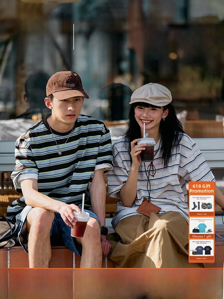 White Trace Summer Cocoa Japanese Retro round Neck Striped Short Sleeve T Shirt Quick Dry Breathable Loose Couple Summer Wear
White Trace Summer Cocoa Japanese Retro round Neck Striped Short Sleeve T Shirt Quick Dry Breathable Loose Couple Summer Wear