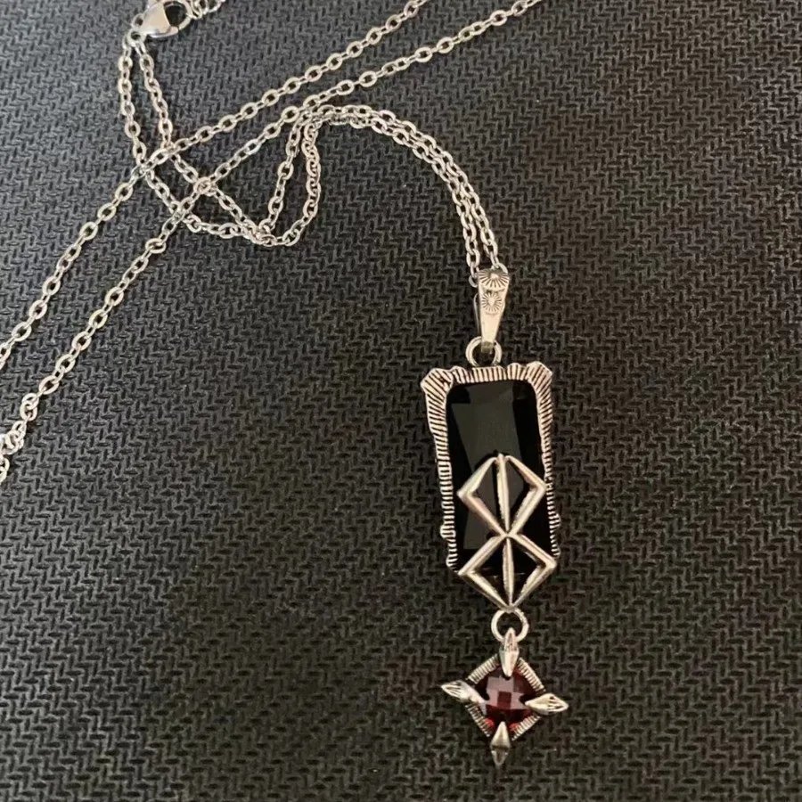 Legend of the Sword Wind The Hero Gus Branded the Sword Necklace with the Same Fashion Sweater Chain Around the Animation
Legend of the Sword Wind The Hero Gus Branded the Sword Necklace with the Same Fashion Sweater Chain Around the Animation