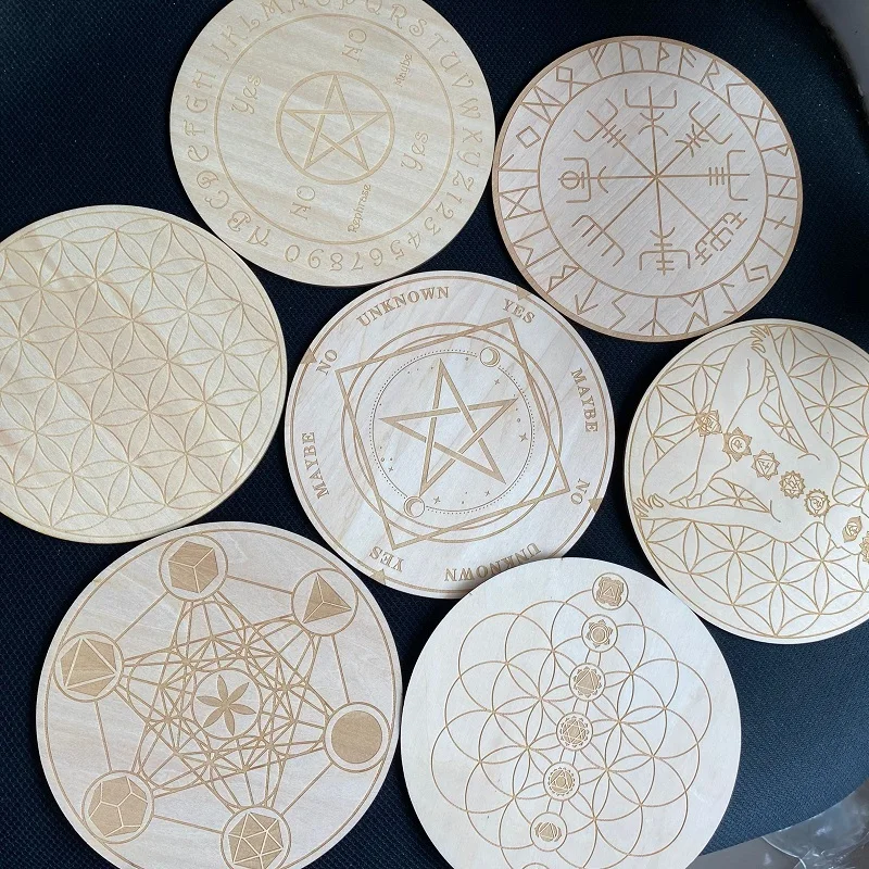 15cm Wood Round Altar Tile/Pad with viking compass Pentagram Chakras witchcraft supplies Divination mat wicca props Ornaments
15cm Wood Round Altar Tile/Pad with viking compass Pentagram Chakras witchcraft supplies Divination mat wicca props Ornaments