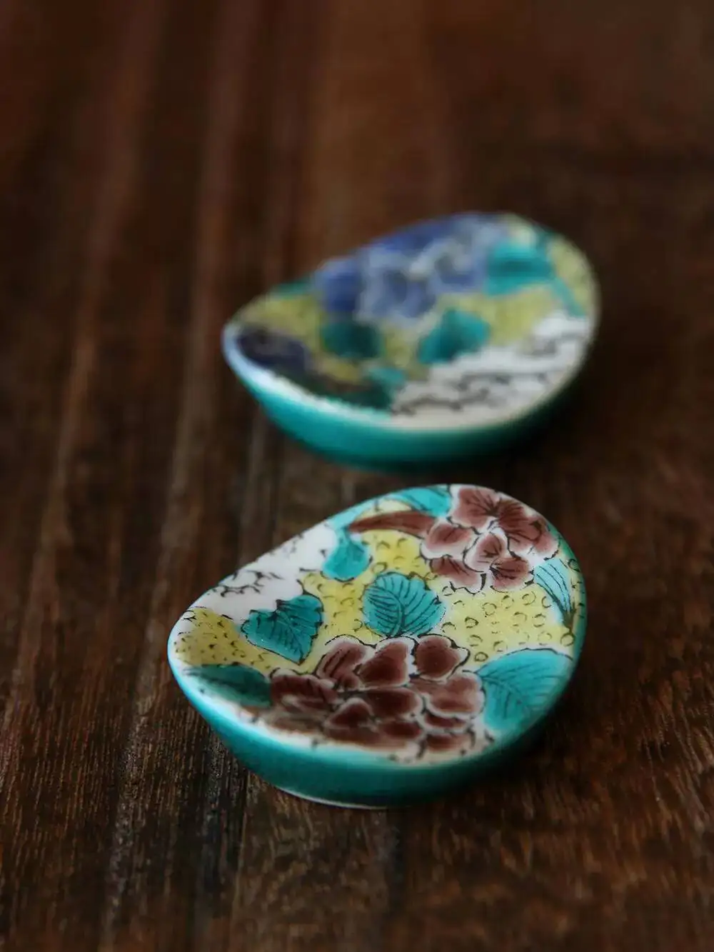 In Stock Japanese Imported Kutani Ware Yoshidaya Peony Rest Ceramic Chopstick Holder Set Of Two As A Souvenir
In Stock Japanese Imported Kutani Ware Yoshidaya Peony Rest Ceramic Chopstick Holder Set Of Two As A Souvenir