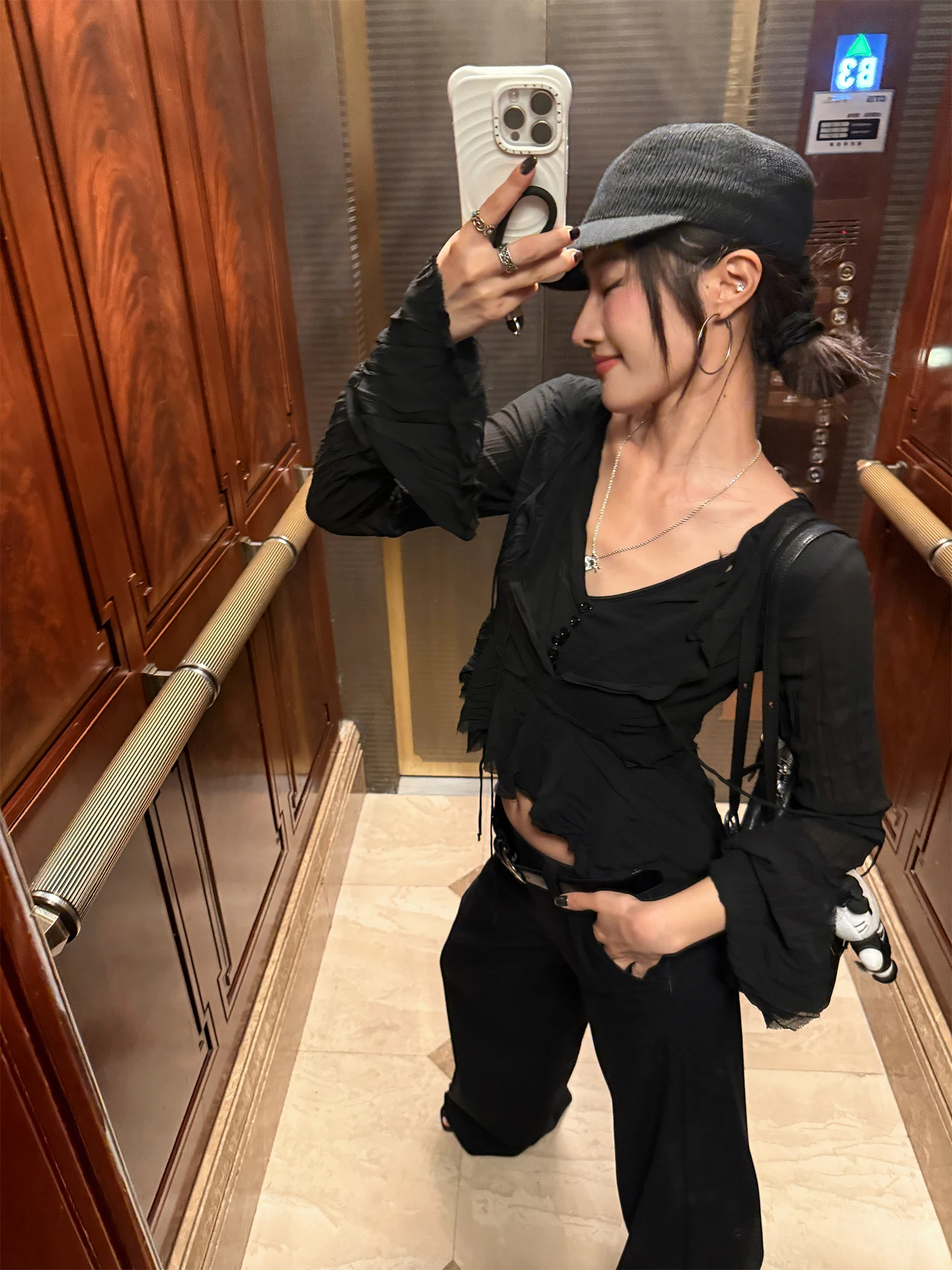 Женский свитшот свободного кроя с готическим шрифтом, длинными рукавами, круглым вырезом, плиссировкой и кружевной отделкой, из полиэфирного волокна, для повседневной носки
Женский свитшот свободного кроя с готическим шрифтом, длинными рукавами, круглым вырезом, плиссировкой и кружевной отделкой, из полиэфирного волокна, для повседневной носки