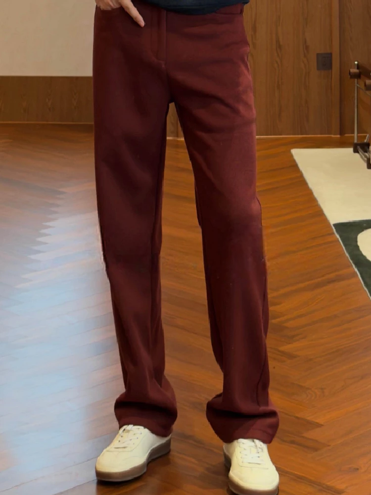 Новые мужские повседневные спортивные брюки 2026 года: широкие, струящиеся, свободные, класса люкс, простые, универсальные, прямого кроя, для повседневной носки
Новые мужские повседневные спортивные брюки 2026 года: широкие, струящиеся, свободные, класса люкс, простые, универсальные, прямого кроя, для повседневной носки