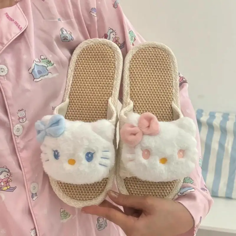 Kawaii Sanrio Summer New Linen Slippers Anime Cartoon Hello Kitty Girls' Home Breathable Sweat Absorbing Non Slip Slippers
Kawaii Sanrio Summer New Linen Slippers Anime Cartoon Hello Kitty Girls' Home Breathable Sweat Absorbing Non Slip Slippers