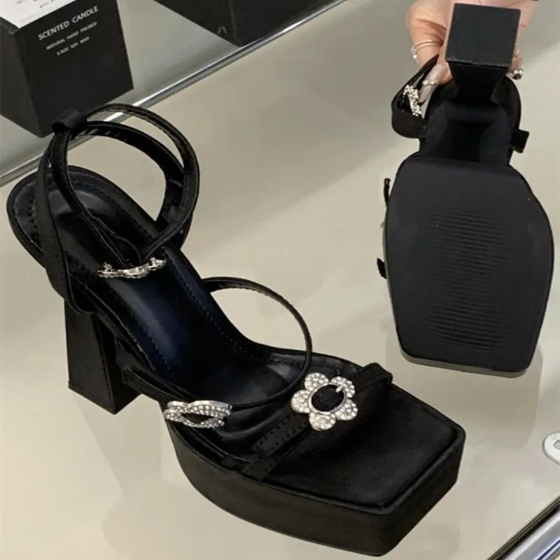 Sunflower Rhinestone Buckle Square Toe Women Heels Open Toe Narrow Band Luxury Super High Heel Sandals Fashion Party Dress Shoes
Sunflower Rhinestone Buckle Square Toe Women Heels Open Toe Narrow Band Luxury Super High Heel Sandals Fashion Party Dress Shoes