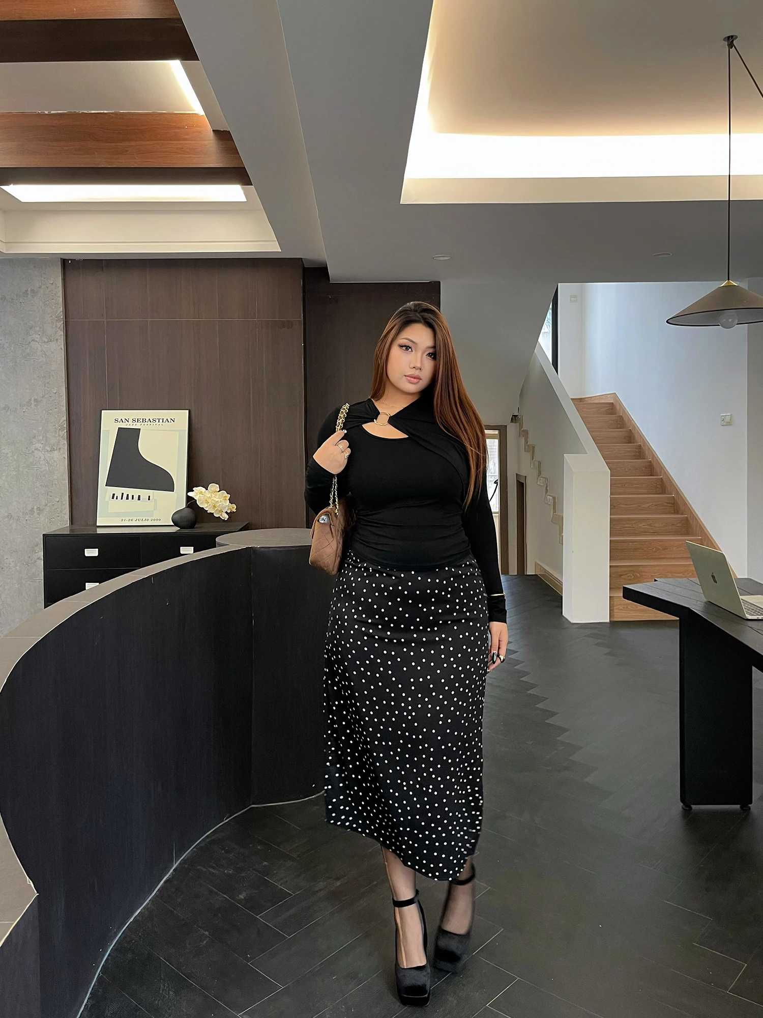 Юбка миди с высокой талией в горошек для женщин больших размеров, повседневная, дышащая, из полиэфирного волокна, на молнии, А-силуэт
Юбка миди с высокой талией в горошек для женщин больших размеров, повседневная, дышащая, из полиэфирного волокна, на молнии, А-силуэт