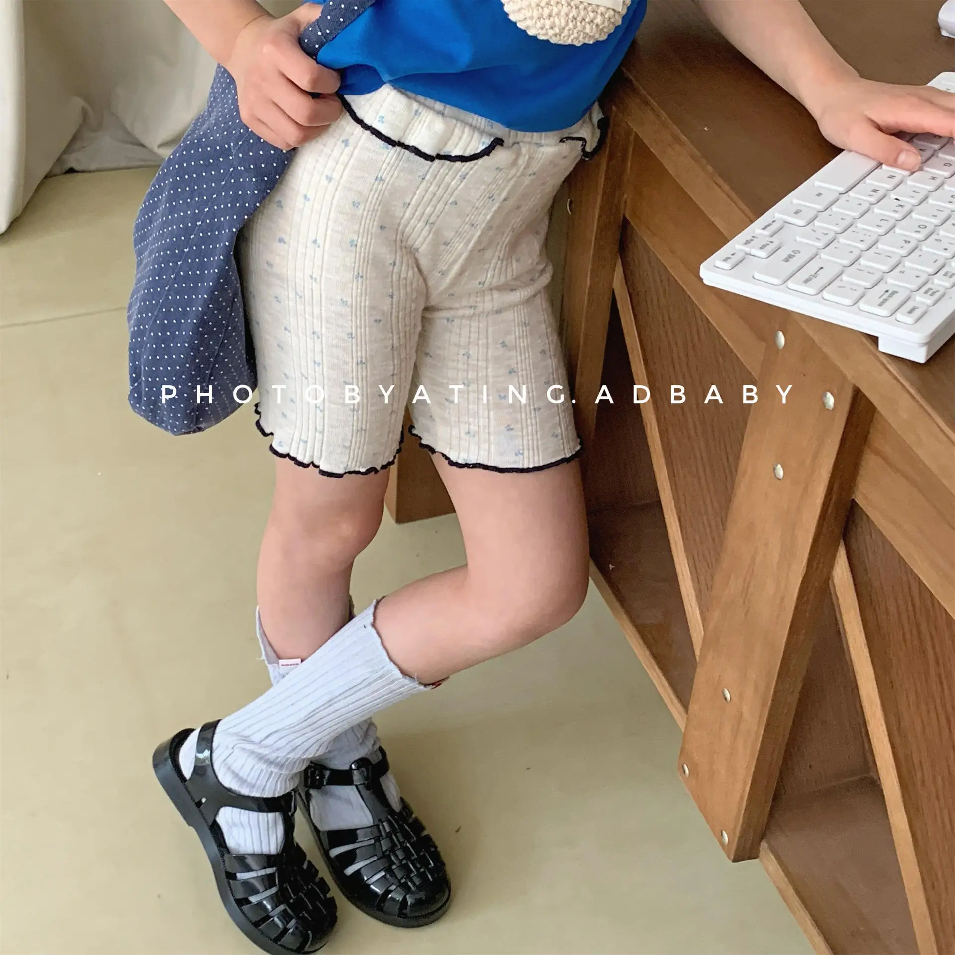 2025 Summer New Cute Girls Floral Shorts Children Cotton Leggings Baby Girl Lace Shorts Fashion Kids Clothes
2025 Summer New Cute Girls Floral Shorts Children Cotton Leggings Baby Girl Lace Shorts Fashion Kids Clothes