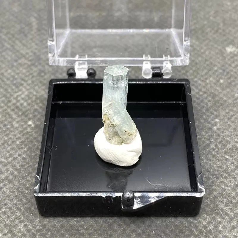 100% натуральные двойные колонны, синий аквамарин, голова, драгоценный камень, минеральный образец, коллекция целебных кристаллов + размер коробки: 35*35*35 мм
100% натуральные двойные колонны, синий аквамарин, голова, драгоценный камень, минеральный образец, коллекция целебных кристаллов + размер коробки: 35*35*35 мм