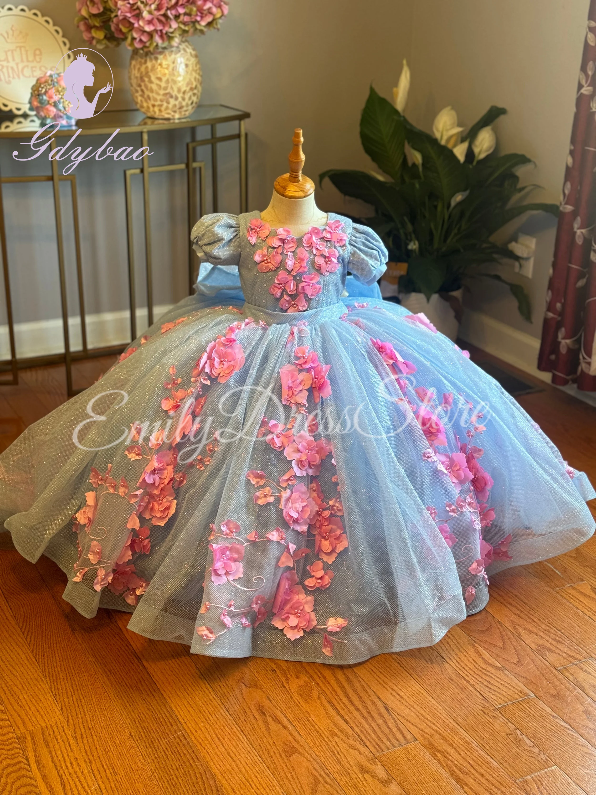 Customized Blue Flower Girl Dress for Wedding Tulle Pink Applique Elegant Puffy Kids Birthday Party First Communion Gown
Customized Blue Flower Girl Dress for Wedding Tulle Pink Applique Elegant Puffy Kids Birthday Party First Communion Gown