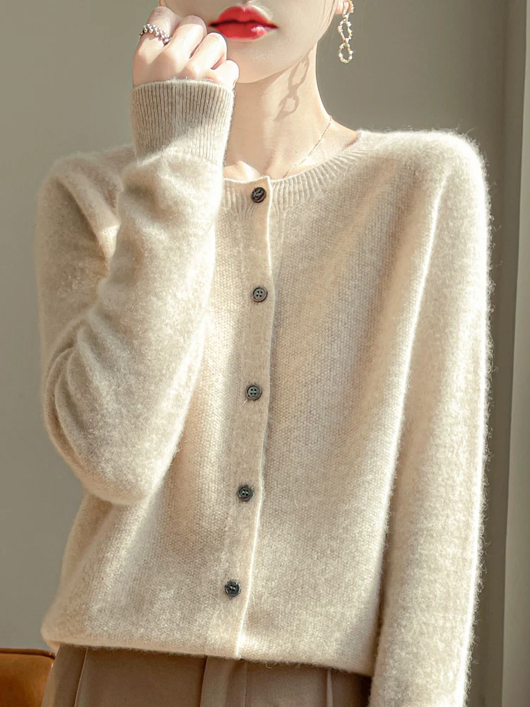 Autumn Winter Women 100% Merino Wool Sweater Soft O-Neck Cashmere Cardigan High Quality Buttoned Knitwear Casual Clothing Top
Autumn Winter Women 100% Merino Wool Sweater Soft O-Neck Cashmere Cardigan High Quality Buttoned Knitwear Casual Clothing Top