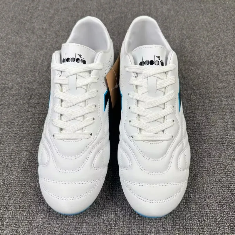 Professional Football Shoes Comfortable Outdoor Long Spike Shoes Anti-Slippery Soccer Shoes Hard-Wearing Gym Training Shoe Men
Professional Football Shoes Comfortable Outdoor Long Spike Shoes Anti-Slippery Soccer Shoes Hard-Wearing Gym Training Shoe Men