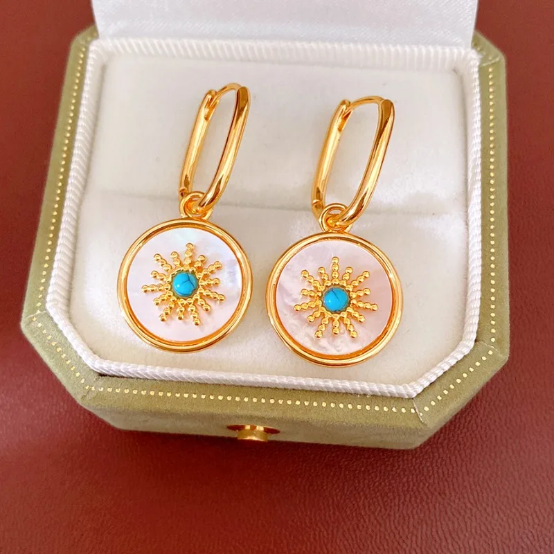 2026 New Sunflower White Mother-of-Pearl Earrings Turquoise Diamond Pendant Hoop Earrings Luxury Niche Design Jewelry
2026 New Sunflower White Mother-of-Pearl Earrings Turquoise Diamond Pendant Hoop Earrings Luxury Niche Design Jewelry