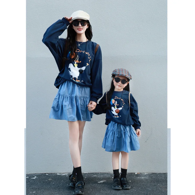 Korean Style Casual Mother and Daughter Cartoon Hoodie with Striped Matching SetmiuSweet Style Autumn New Collection
Korean Style Casual Mother and Daughter Cartoon Hoodie with Striped Matching SetmiuSweet Style Autumn New Collection