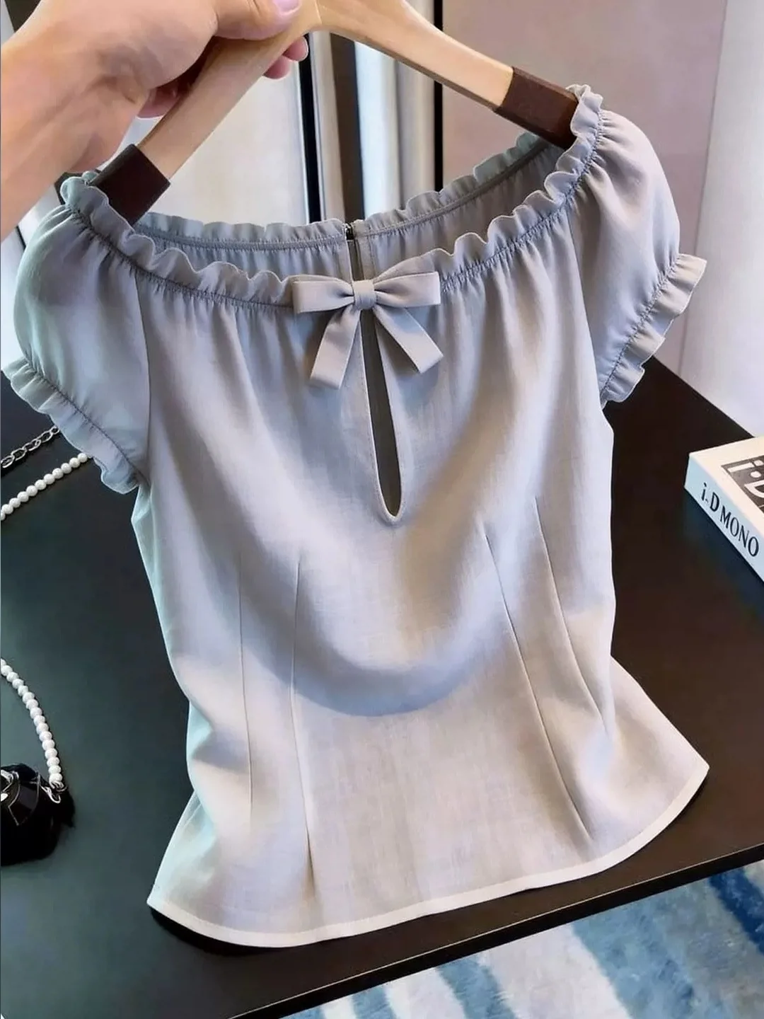 Fashionable Summer Commute Short Sleeve Shirt Women's Overhead Knot Design Versatile Korean Style Straight Cut Top
Fashionable Summer Commute Short Sleeve Shirt Women's Overhead Knot Design Versatile Korean Style Straight Cut Top