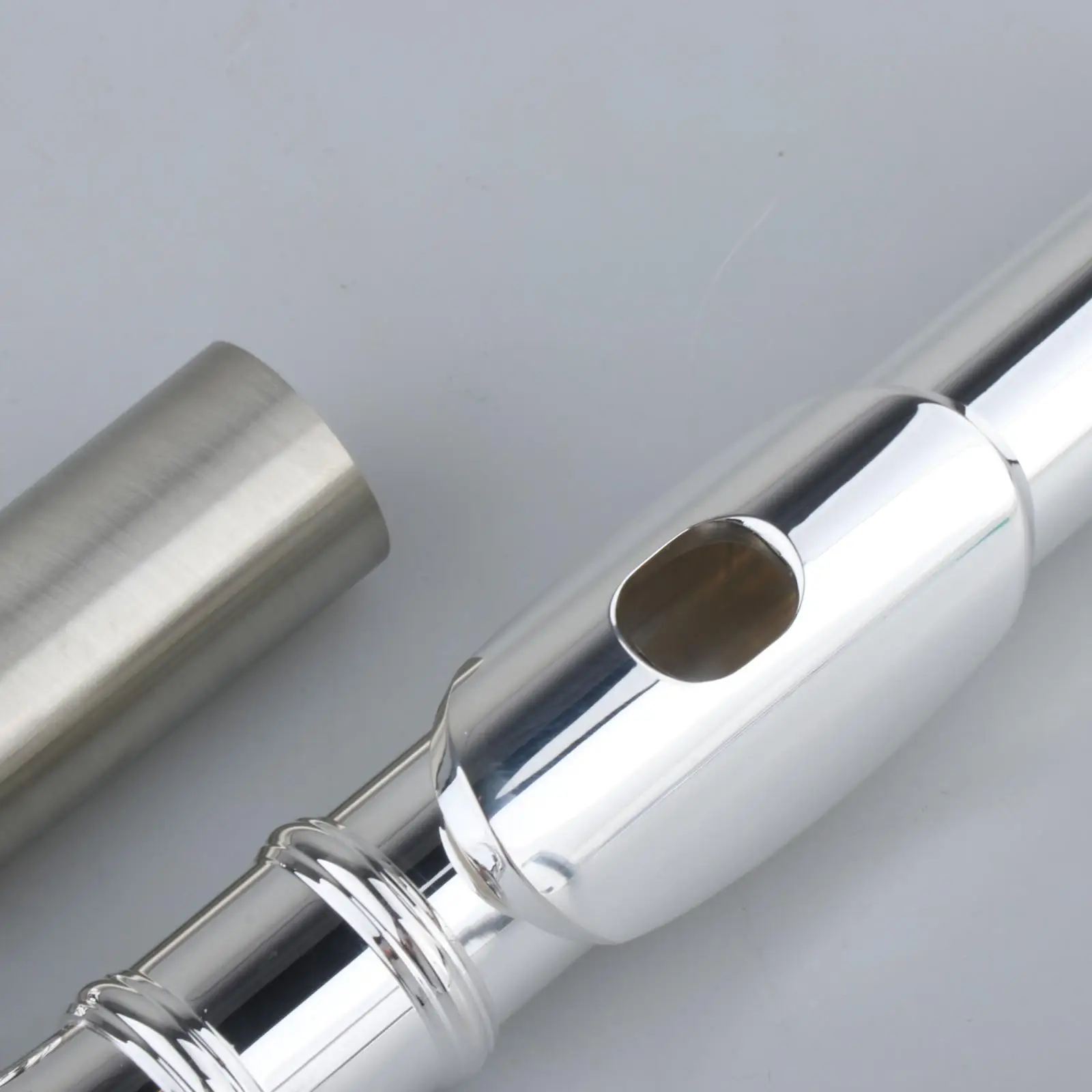 Durable Copper Flute Head Joint Curved Mouthpiece Pipe Musical Instrument Accessories for Replacement Band Orchestra Practice
Durable Copper Flute Head Joint Curved Mouthpiece Pipe Musical Instrument Accessories for Replacement Band Orchestra Practice
