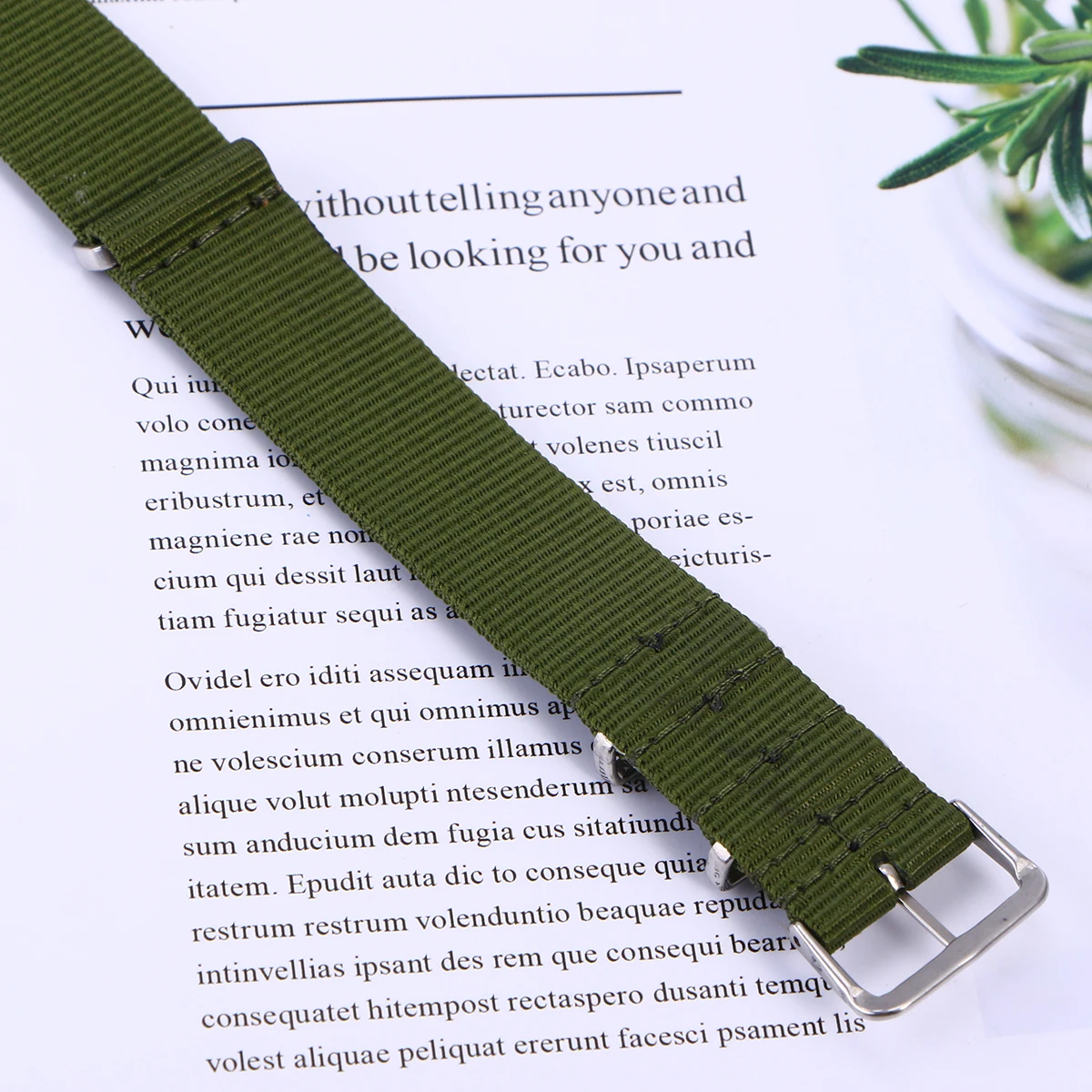 Heavy Duty Nylon Watch Strap 22Mm Woven Replacement Band Breathable Soft Odorless Scratch Resistant Army Green
Heavy Duty Nylon Watch Strap 22Mm Woven Replacement Band Breathable Soft Odorless Scratch Resistant Army Green