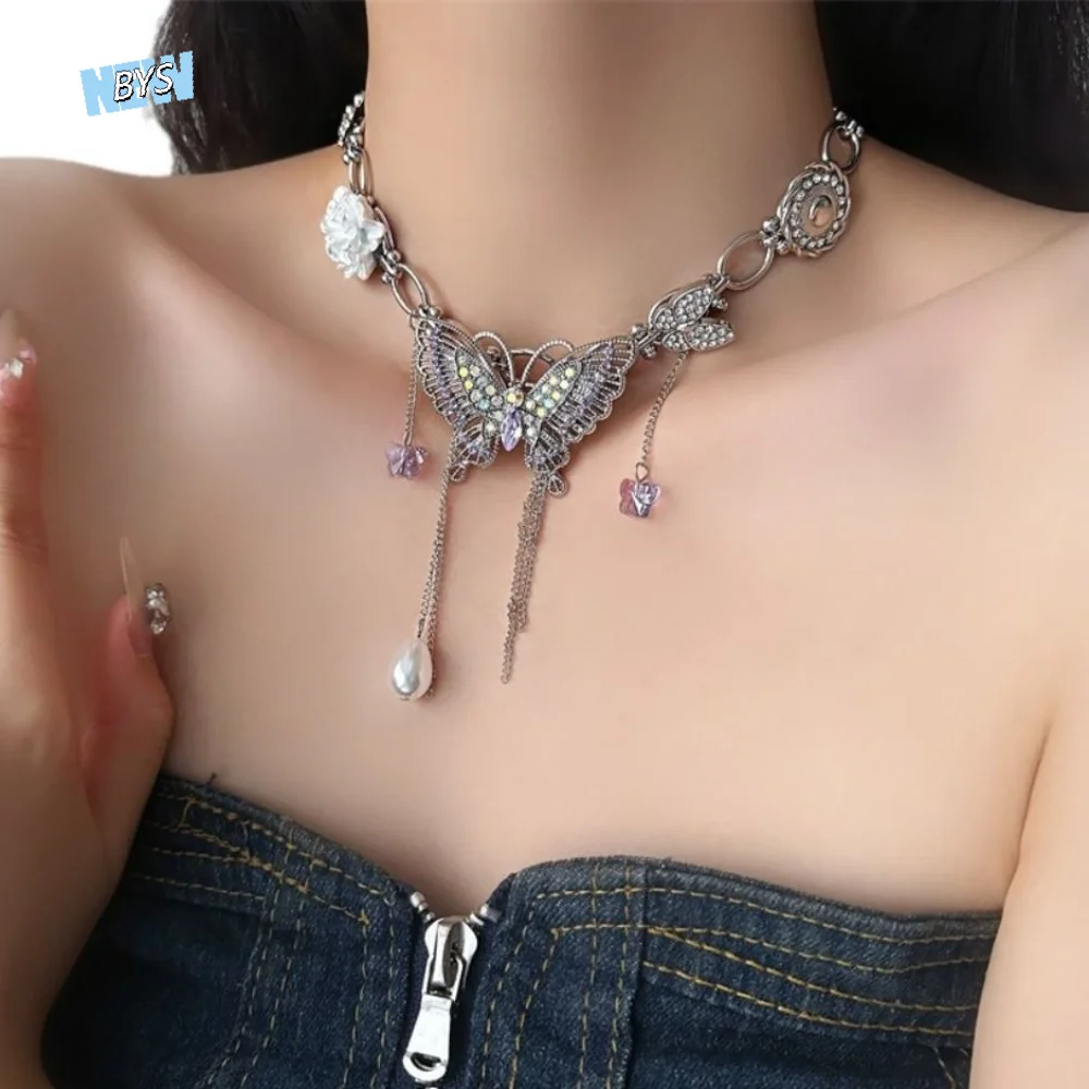 Chic Rhinestone Butterfly Flower Necklace Tassel Exaggerated Vintage Metal Necklace Sweet Neck Jewelry Women's Choker Party
Chic Rhinestone Butterfly Flower Necklace Tassel Exaggerated Vintage Metal Necklace Sweet Neck Jewelry Women's Choker Party