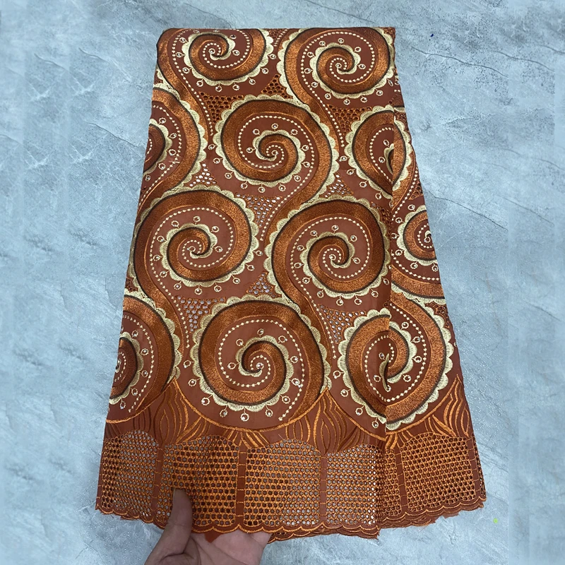 5 yard Swiss lace fabric latest heavy beaded embroidery African 100% cotton fabrics Swiss voile lace popular Dubai style PS42401
5 yard Swiss lace fabric latest heavy beaded embroidery African 100% cotton fabrics Swiss voile lace popular Dubai style PS42401