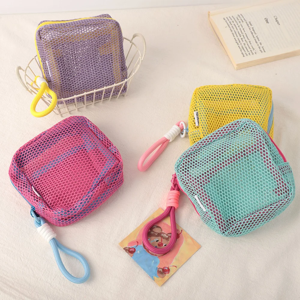 Square Mesh Cosmetic Bag, Portable Square Cosmetic Storage Bag with Zipper, Multi-purpose Sundries Storage Bag
Square Mesh Cosmetic Bag, Portable Square Cosmetic Storage Bag with Zipper, Multi-purpose Sundries Storage Bag