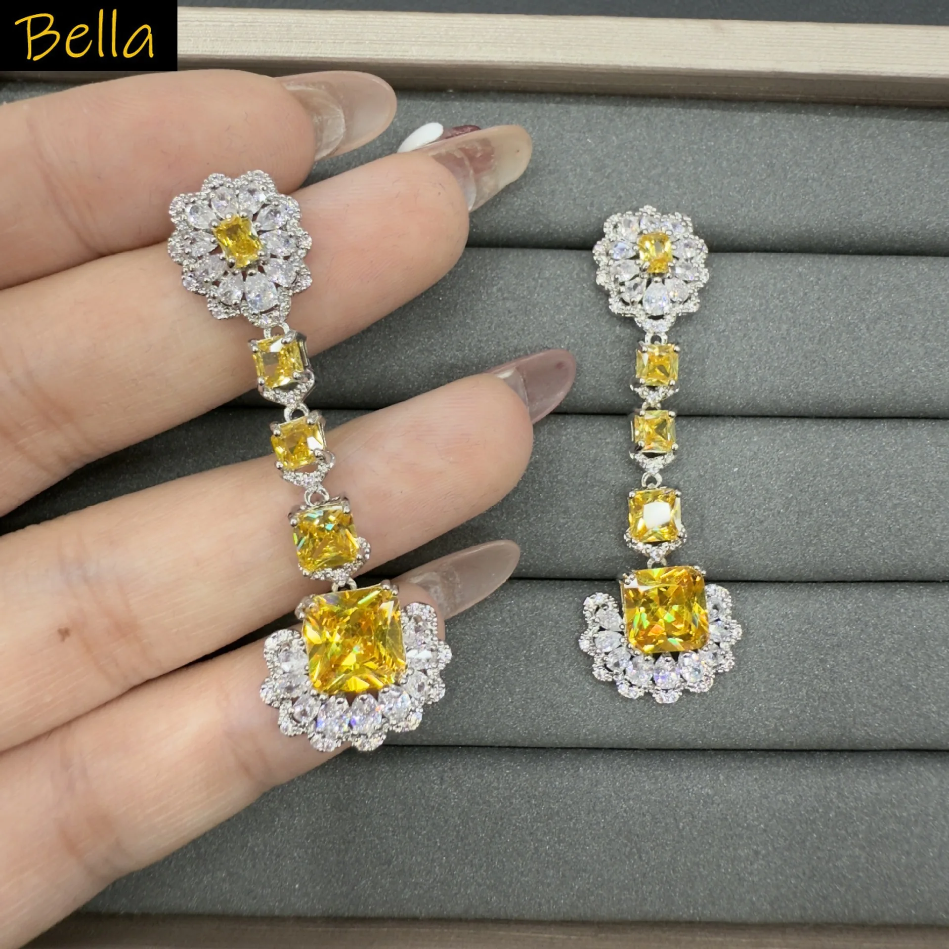zirconia earrings green pink yellow shiny luxury jewelry women dinner party bar dangling earrings for women
zirconia earrings green pink yellow shiny luxury jewelry women dinner party bar dangling earrings for women