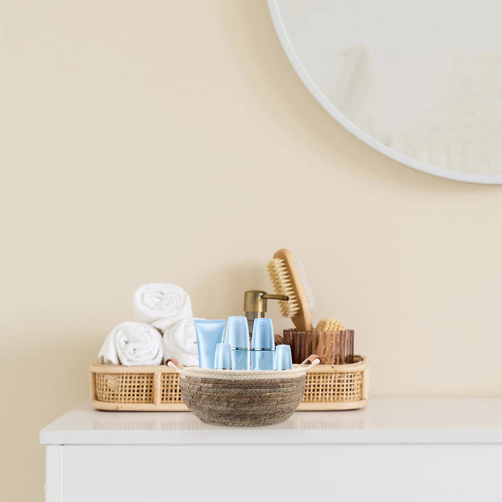 1pcs Multifunctional Round Storage Basket With Handle Woven Organizer For Shelves Bathroom Small Miscellaneous Items Decorative
1pcs Multifunctional Round Storage Basket With Handle Woven Organizer For Shelves Bathroom Small Miscellaneous Items Decorative