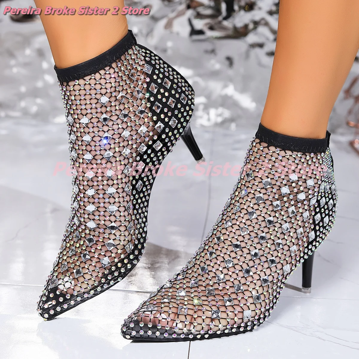 2024 New Pointed Toe Mesh Rhinestone Hollow Mesh Socks Elastic Transparent Boots Sandals Summer Sexy Women Shoes Large Size
2024 New Pointed Toe Mesh Rhinestone Hollow Mesh Socks Elastic Transparent Boots Sandals Summer Sexy Women Shoes Large Size