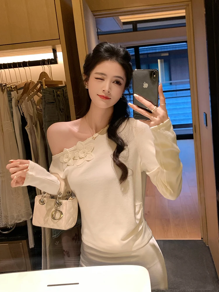 Ele oulder Bared Knitted Sweater Women's Slim Fit Soft Casual Sle Floral Design Long Sve Top for Spring Season
Ele oulder Bared Knitted Sweater Women's Slim Fit Soft Casual Sle Floral Design Long Sve Top for Spring Season