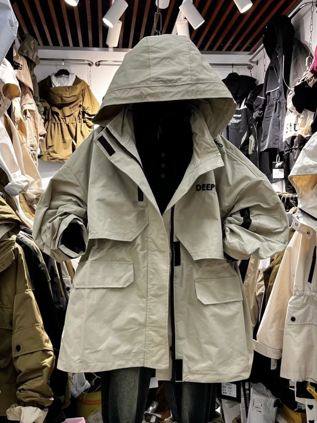 2025 Spring and Autumn New Women's Cotton Jacket Loose Commuter Strap Waterproof Stormtrooper
2025 Spring and Autumn New Women's Cotton Jacket Loose Commuter Strap Waterproof Stormtrooper