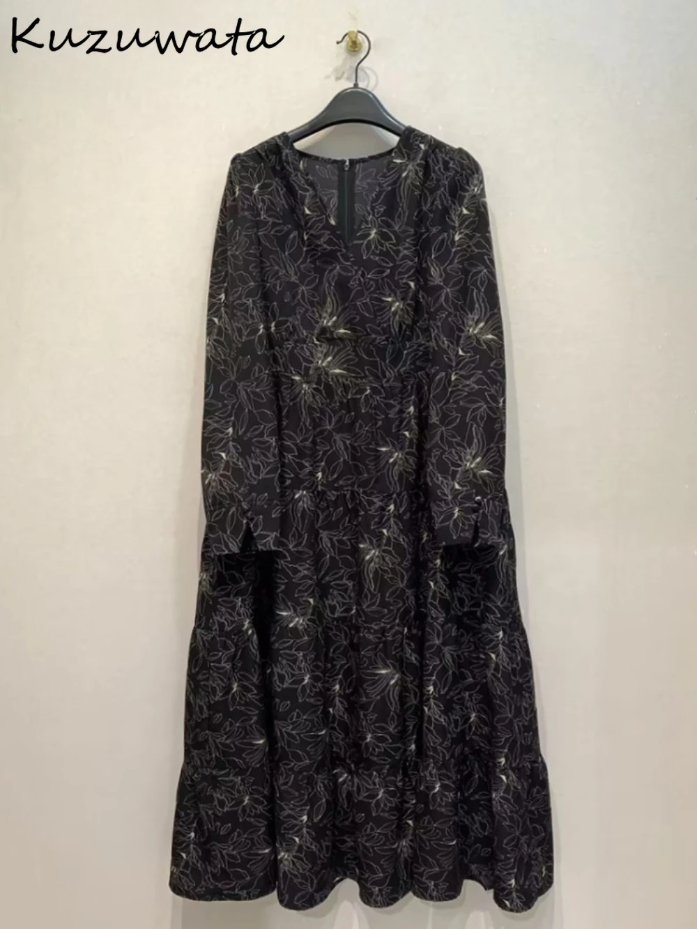 Kuzuwata Harajuku Office Lady V Neck Print Moda Платье Свободное Тонкое Повседневное Бальное Платье Ropa Mujer Япония Роскошный Уникальный Халат Средней Длины
Kuzuwata Harajuku Office Lady V Neck Print Moda Платье Свободное Тонкое Повседневное Бальное Платье Ropa Mujer Япония Роскошный Уникальный Халат Средней Длины