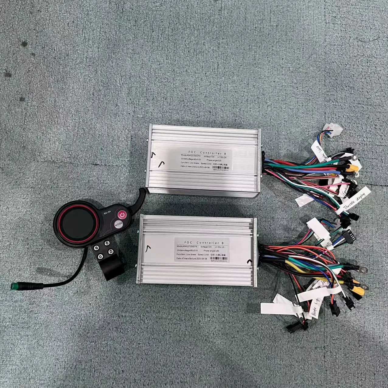 72V 50A JB Jingbo Электрический скутер FOC Контроллер скорости A & B Дроссельная заслонка с ЖК-экраном для 8000W 10000W Toursor Geofought Kcloud
72V 50A JB Jingbo Электрический скутер FOC Контроллер скорости A & B Дроссельная заслонка с ЖК-экраном для 8000W 10000W Toursor Geofought Kcloud