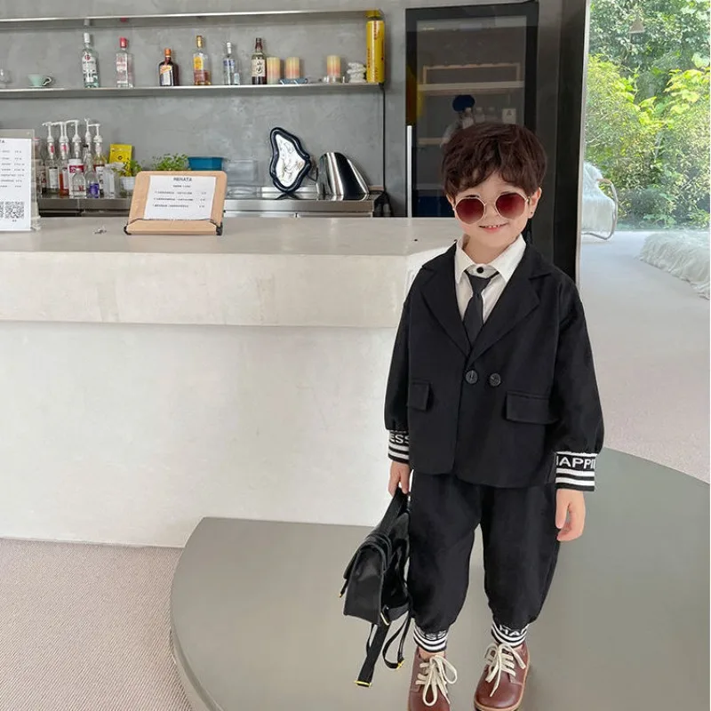 Boys' British Style Formal Suit Set 10 Years Old Trendy Smart Casual Suit for Spring Autumn Occasions
Boys' British Style Formal Suit Set 10 Years Old Trendy Smart Casual Suit for Spring Autumn Occasions