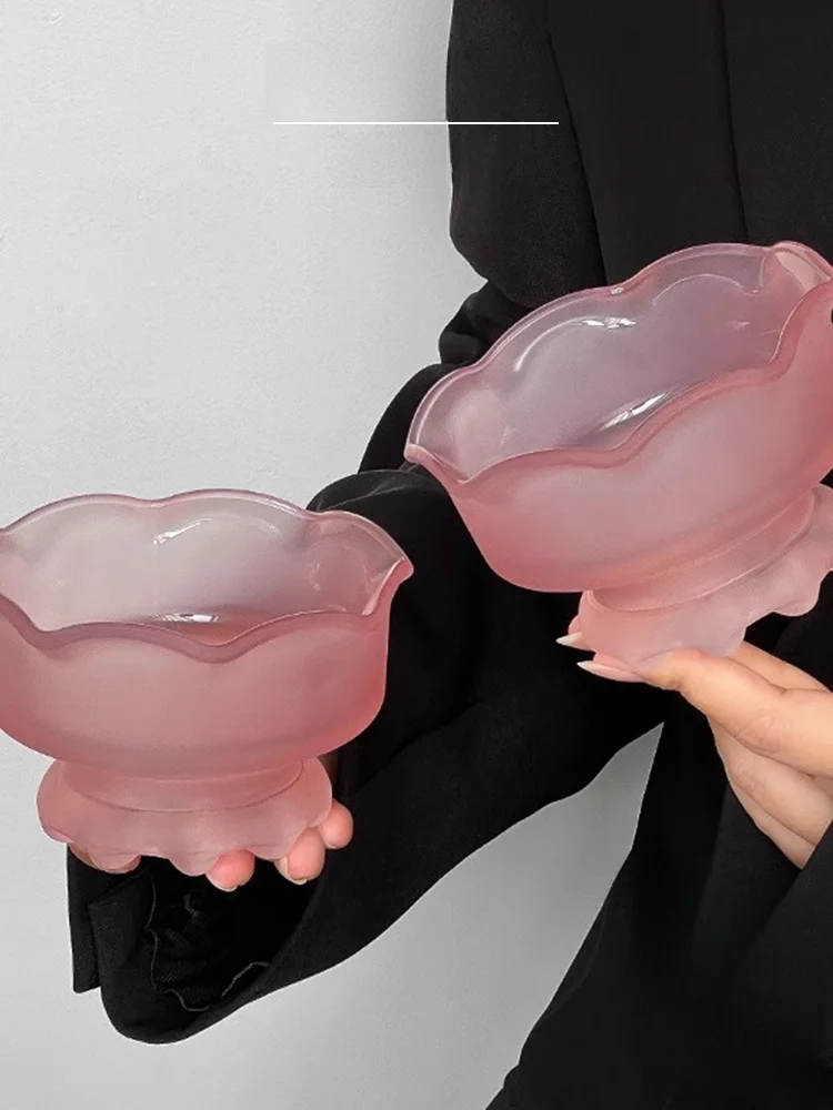 Creative Pink Flower Glass Cup High Aesthetic Value Oats Bowl Dert Cup Crystal Glass Cotail Cup for Dining And Serving
Creative Pink Flower Glass Cup High Aesthetic Value Oats Bowl Dert Cup Crystal Glass Cotail Cup for Dining And Serving