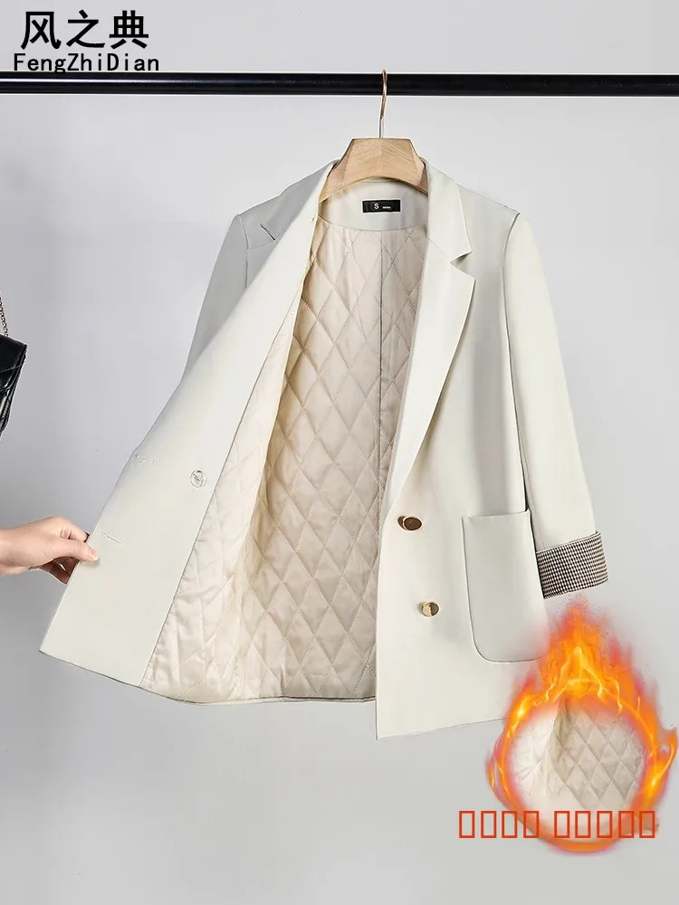 Женское зимнее утепленное пальто из вельвета, повседневное, светло-бежевое, с длинными рукавами, на пуговицах, для офиса, стандартный крой, модное
Женское зимнее утепленное пальто из вельвета, повседневное, светло-бежевое, с длинными рукавами, на пуговицах, для офиса, стандартный крой, модное