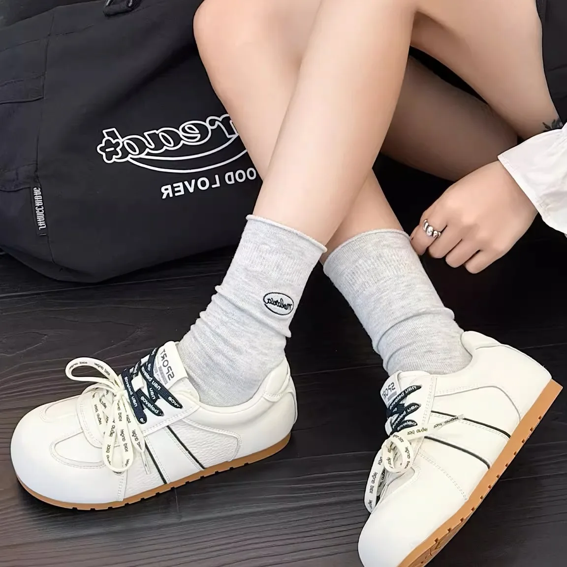 Genuine Leather Dequn Shoes for Women Spring New Style Casual Soft Bottom Foot Minimizing Glueing Process round Toe Rubber Ou...
Genuine Leather Dequn Shoes for Women Spring New Style Casual Soft Bottom Foot Minimizing Glueing Process round Toe Rubber Ou...