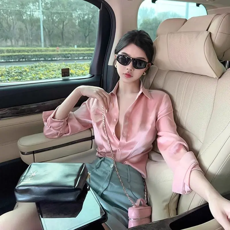 Korean Fashion 2026 Pink Shirt Women Spring Autumn Long Sleeved Slimming Casual Commuting Layering Top
Korean Fashion 2026 Pink Shirt Women Spring Autumn Long Sleeved Slimming Casual Commuting Layering Top