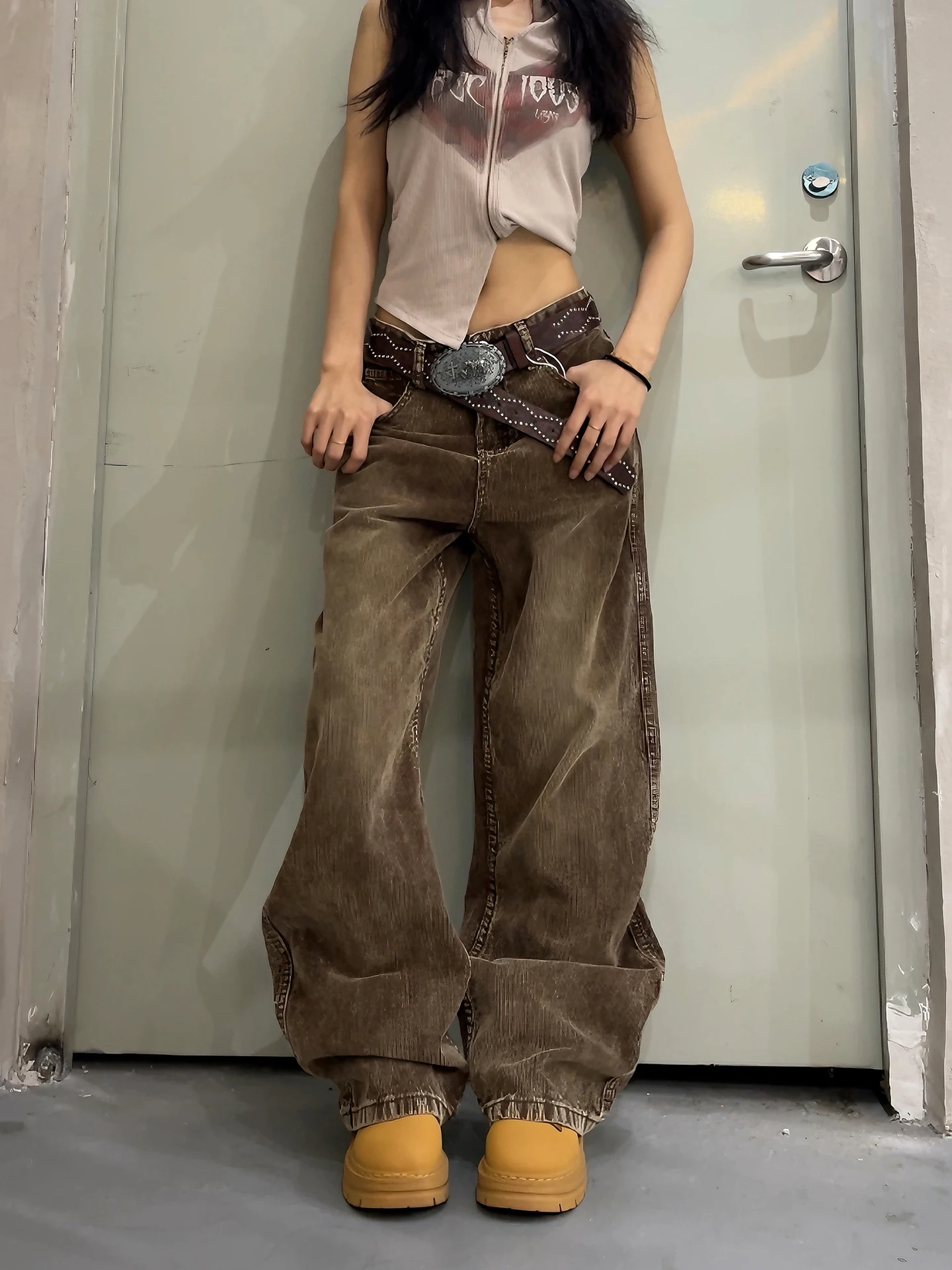 DoubleD American Retro Washed Brown Corduroy Straight Leg Pants Women's Slim Wide Leg Floor-Length Trousers Street Style Jeans
DoubleD American Retro Washed Brown Corduroy Straight Leg Pants Women's Slim Wide Leg Floor-Length Trousers Street Style Jeans