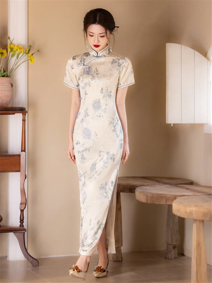 Женское жаккардовое атласное платье Cheongsam, традиционное китайское тонкое сексуальное длинное платье Ципао с короткими рукавами в стиле ретро, женское восточное платье
Женское жаккардовое атласное платье Cheongsam, традиционное китайское тонкое сексуальное длинное платье Ципао с короткими рукавами в стиле ретро, женское восточное платье