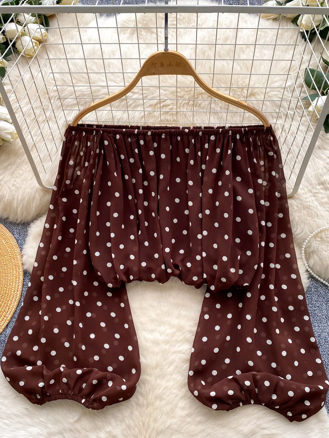 Women Brown Polka Dot One Shoulder Blouses and Shirts Puff Sleeve Elegant Loose Shirt Long Sleeve Blouse for Women Spring Autumn
Women Brown Polka Dot One Shoulder Blouses and Shirts Puff Sleeve Elegant Loose Shirt Long Sleeve Blouse for Women Spring Autumn