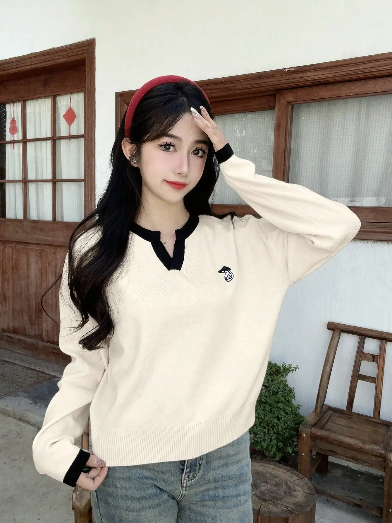 Korean Chic Autum Gentle Style Age-Reducing Contrasting Color V-Neck Knitted Top Fashionable Loose Slimming Look Sweater for Women
Korean Chic Autum Gentle Style Age-Reducing Contrasting Color V-Neck Knitted Top Fashionable Loose Slimming Look Sweater for Women
