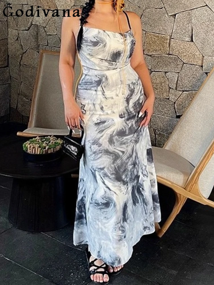 Large Size European American Sexy V-neck Print High Waist Backless Dress Girls 2025 Summer New A-line Elegant Suspender Dresses
Large Size European American Sexy V-neck Print High Waist Backless Dress Girls 2025 Summer New A-line Elegant Suspender Dresses