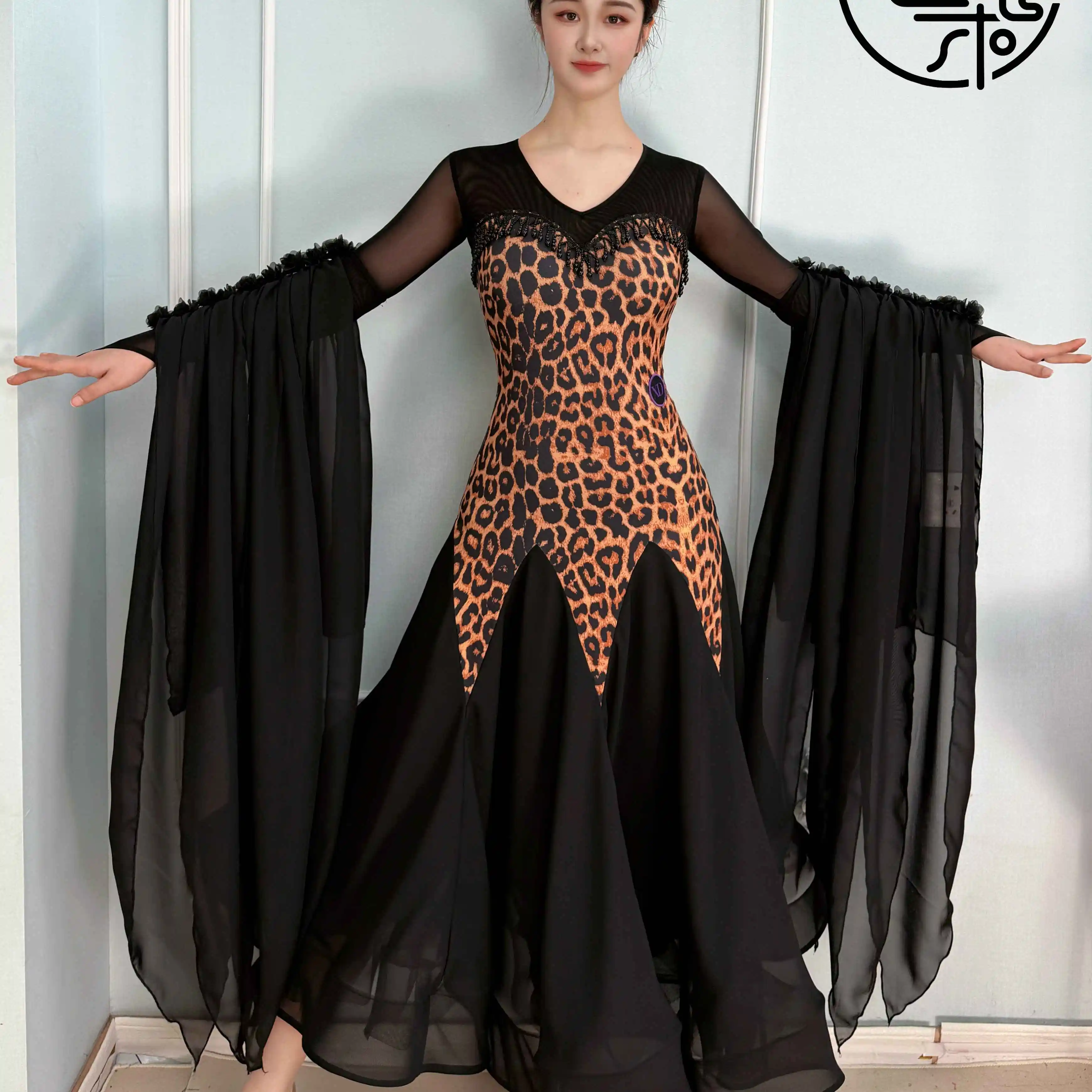 Танцевальное платье для вальса 2026, женское, для бальных танцев, с леопардовым принтом, длинное, для выпускного вечера, выступлений, соревнований, костюм для танго, BL18399
Танцевальное платье для вальса 2026, женское, для бальных танцев, с леопардовым принтом, длинное, для выпускного вечера, выступлений, соревнований, костюм для танго, BL18399