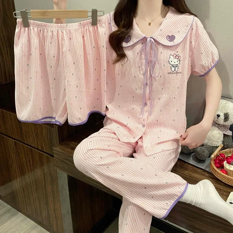 2025 new Hello Kitty pajamas with chest pads three-piece short-sleeved shorts trousers pink Hello Kitty women's loungewear
2025 new Hello Kitty pajamas with chest pads three-piece short-sleeved shorts trousers pink Hello Kitty women's loungewear
