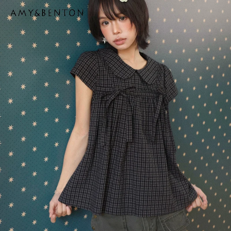 Korean Girl Design Bow Doll Collar Plaid Short-sleeved Shirts 2026 Summer New College Style Loose Y2k Short Shirt Top Ladies
Korean Girl Design Bow Doll Collar Plaid Short-sleeved Shirts 2026 Summer New College Style Loose Y2k Short Shirt Top Ladies