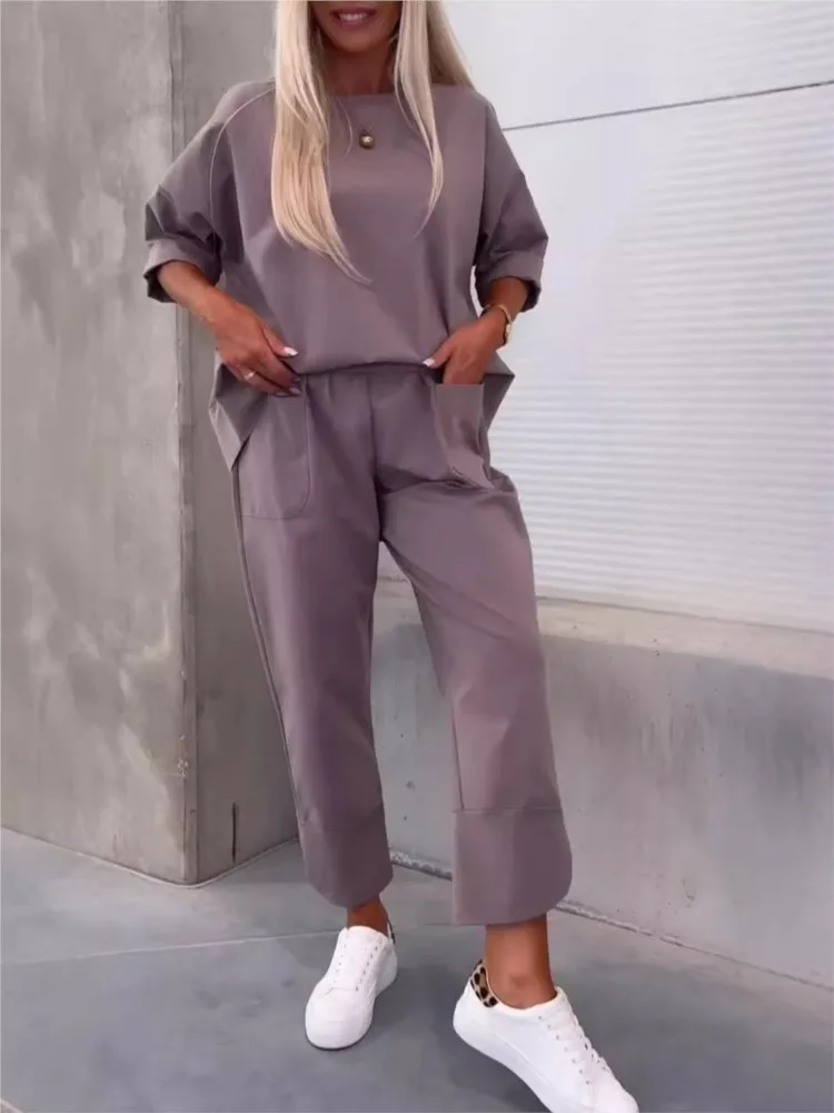 Autumn Loose And Fashionable Casual Long Sleeve Trousers Two-piece Set Solid Color Round Neck Nine-point Pants Suit For Women
Autumn Loose And Fashionable Casual Long Sleeve Trousers Two-piece Set Solid Color Round Neck Nine-point Pants Suit For Women